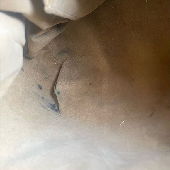 Louis Vuitton - Picture 14 of 16